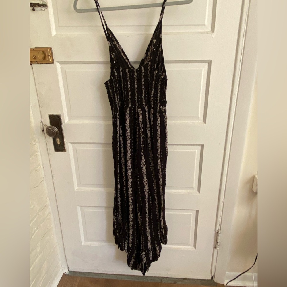 Angie Black and Gray Patterned Flowy Jumpsuit Size Large - Picture 5 of 7